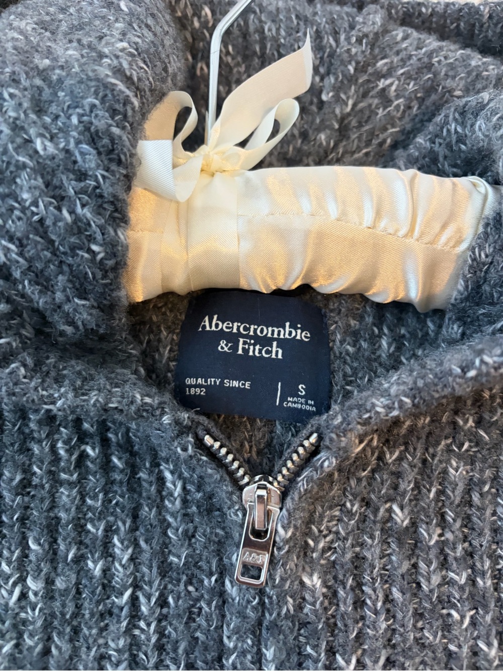 Abercrombie & Fitch Gray Marled Zip-Front Crew Sweater